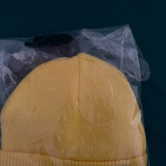 New Minion Set. Cosplay set includes 1 steampunk goggles, 1 yellow beanie hats - Picture 5 of 5